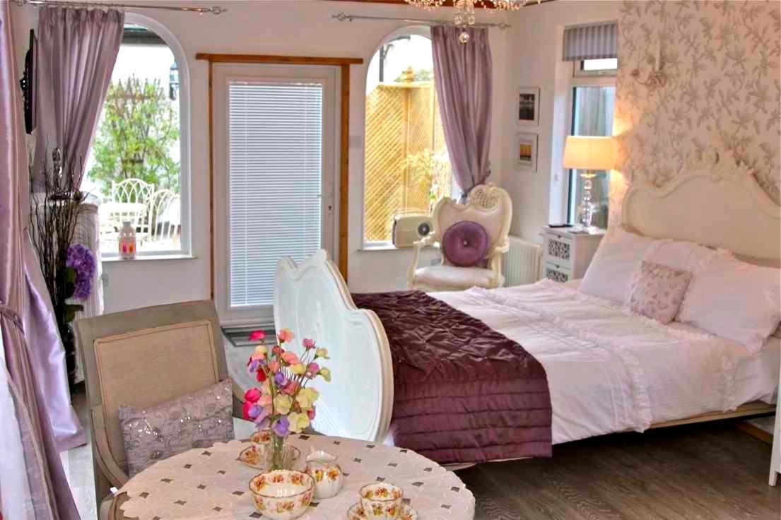 Formby Pinewood Studio Bed and Breakfast Esterno foto