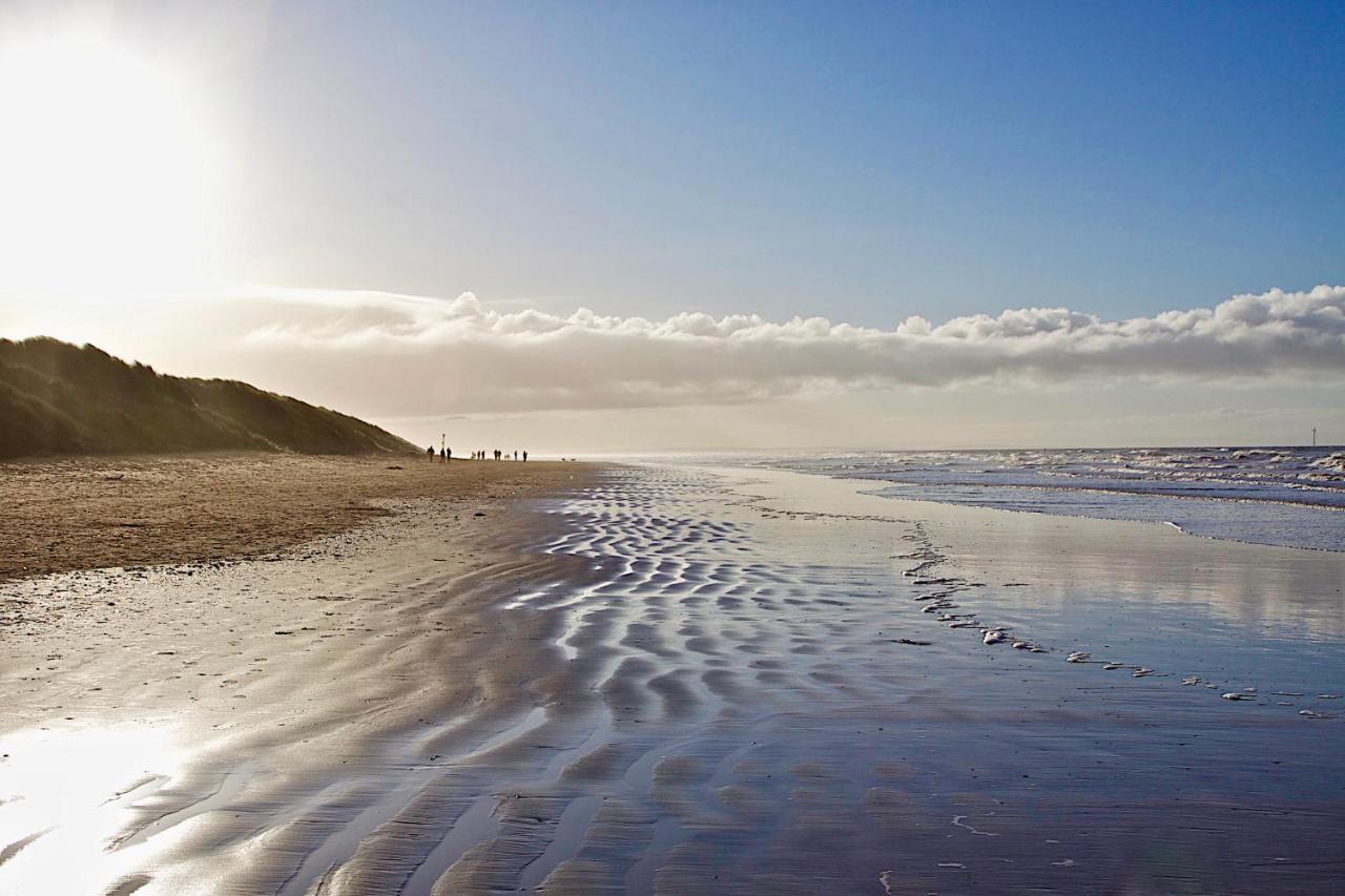 Formby Pinewood Studio Bed and Breakfast Esterno foto